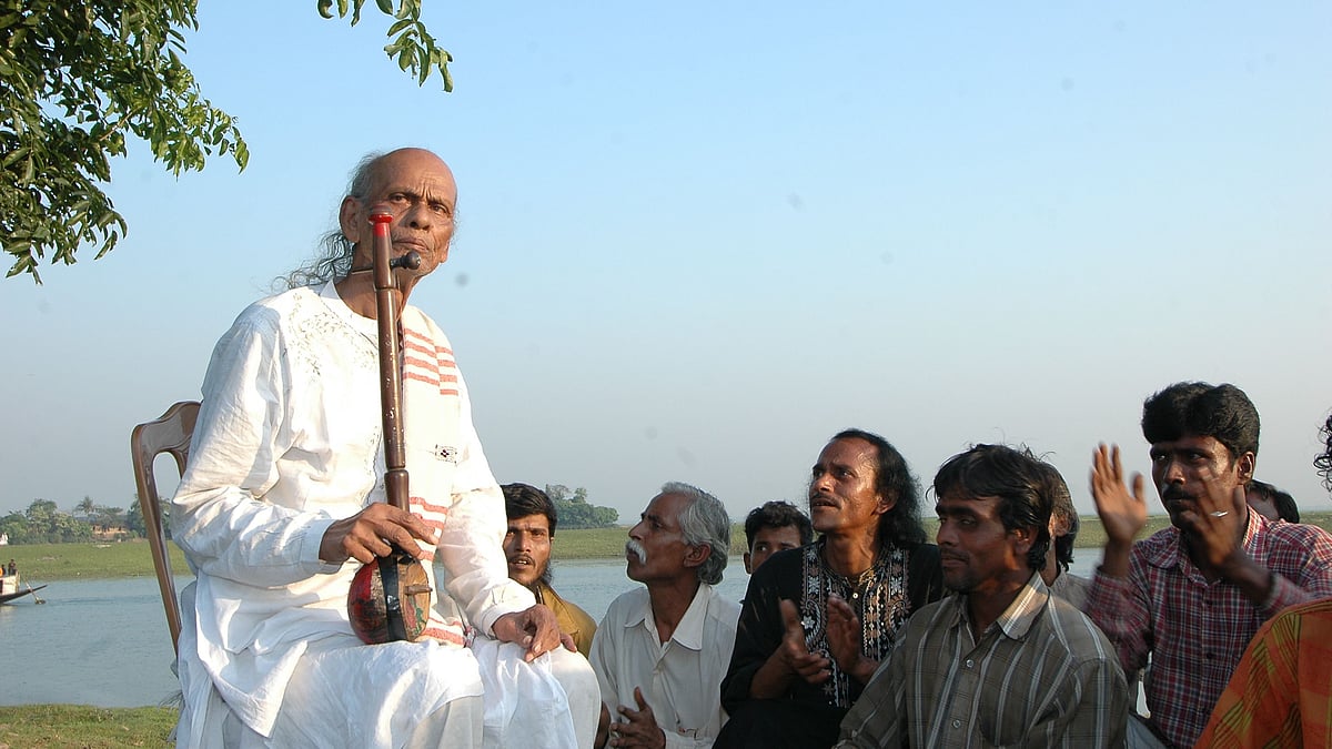 নিজের সাধনা নিয়ে, তত্ত্বজ্ঞান নিয়ে শাহ আবদুল করিমের বড়াই ছিল না ।