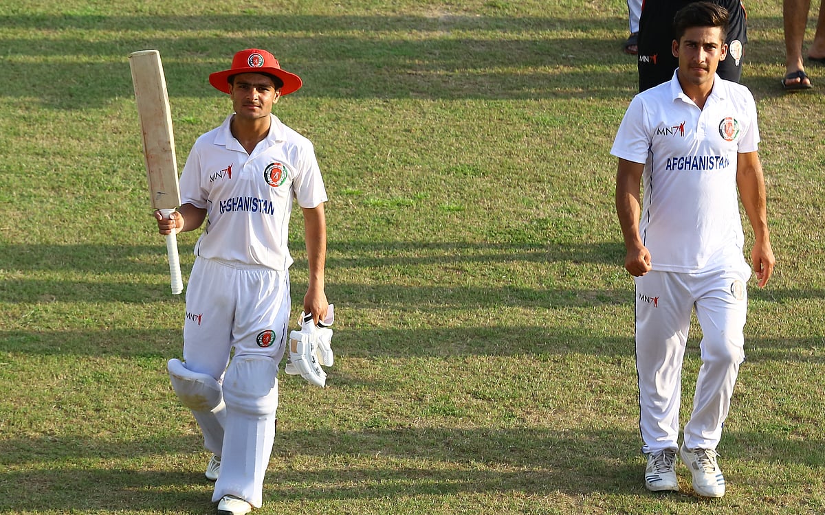 সেঞ্চুরি করেছেন বিলাল সায়েদি