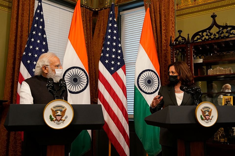 হোয়াইট হাউসে ভারতের প্রধানমন্ত্রী নরেন্দ্র মোদি ও যুক্তরাষ্ট্রের ভাইস প্রেসিডেন্ট কমলা হ্যারিস