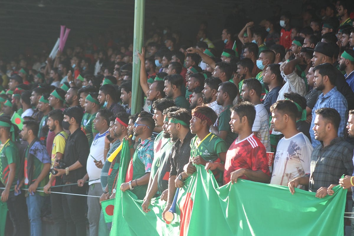 মন খারাপ করেই মাঠ ছাড়তে হয়েছে বাংলাদেশের সমর্থকদের