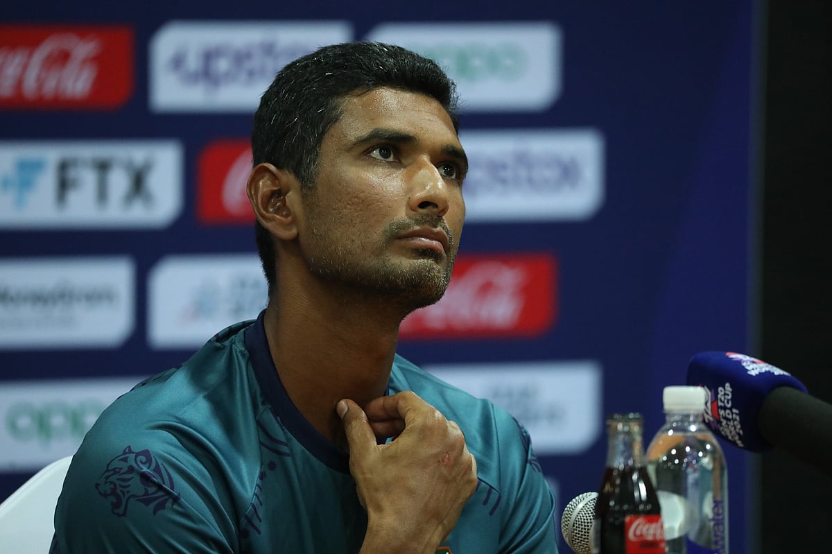 সংবাদ সম্মেলনে অভিমানী মাহমুদউল্লাহ