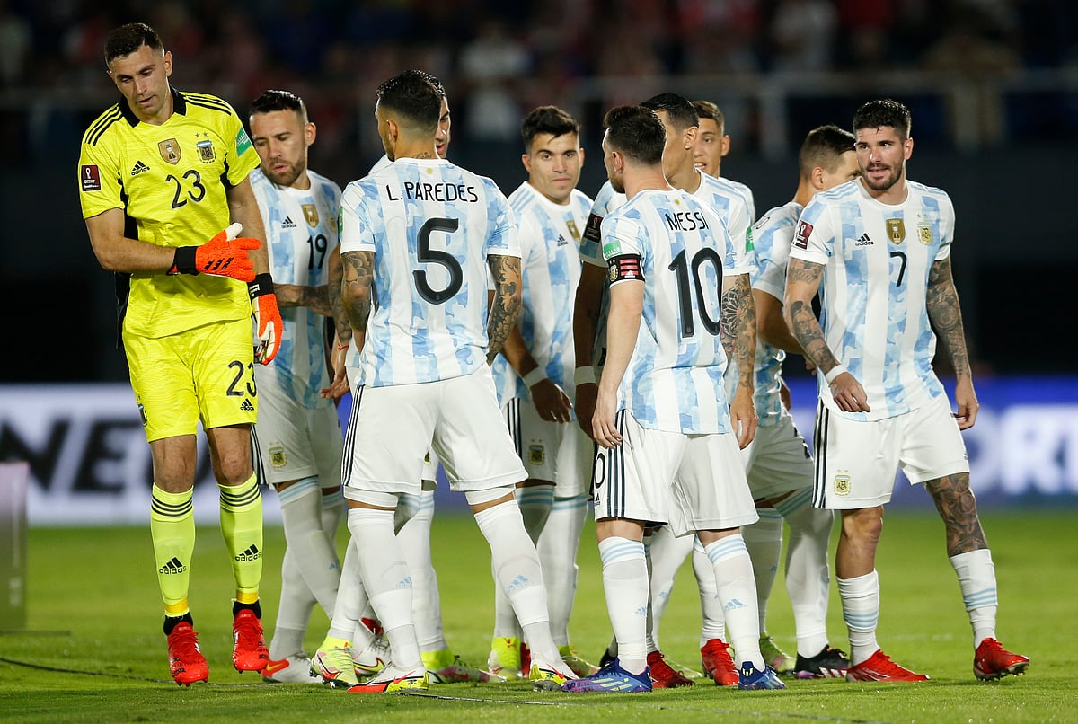 আর্জেন্টিনা দল আগামীকাল ভোরে মাঠে নামবে