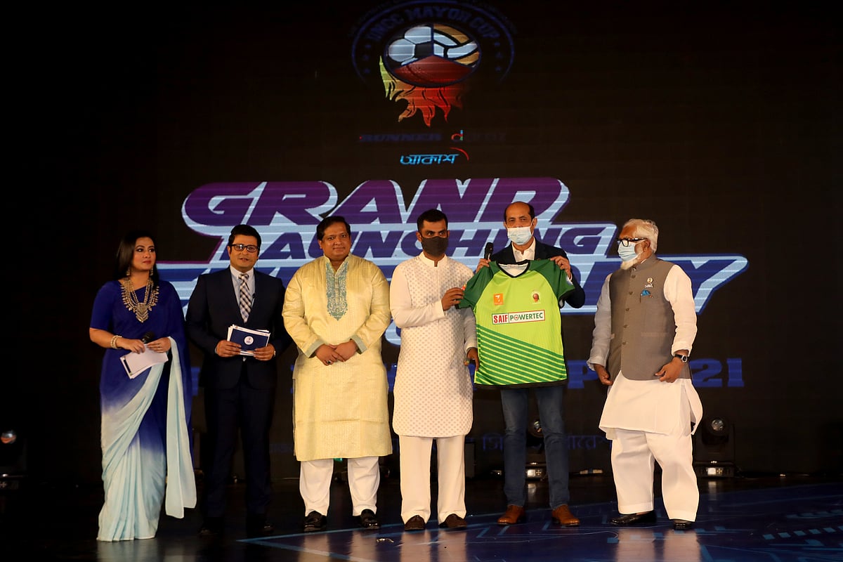 মেয়র কাপের ট্রফি ও জার্সি উন্মোচন করা হয়েছে