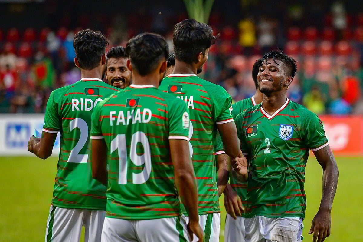 আজ নেপালকে হারাতে পারলেই ১৬ বছর পর সাফের ফাইনালে খেলবে বাংলাদেশ