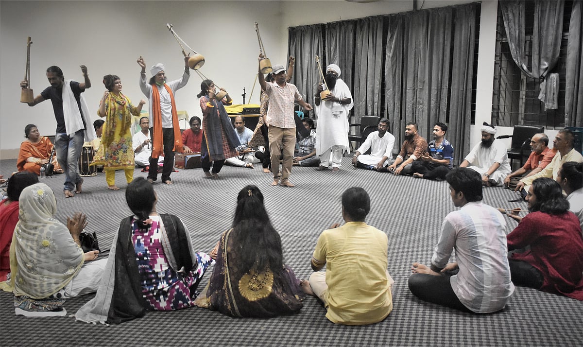 গতকাল শিল্পকলা একাডেমিতে মহড়া