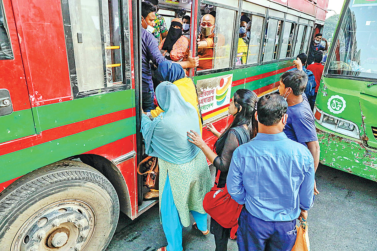 बस 5 से 10 डॉलर तक का भुगतान कर रही है