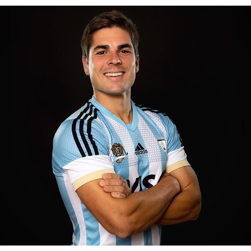 পেলিতকে বিশ্ব হকিরই অন্যতম সেরা তারকা বলা হয়