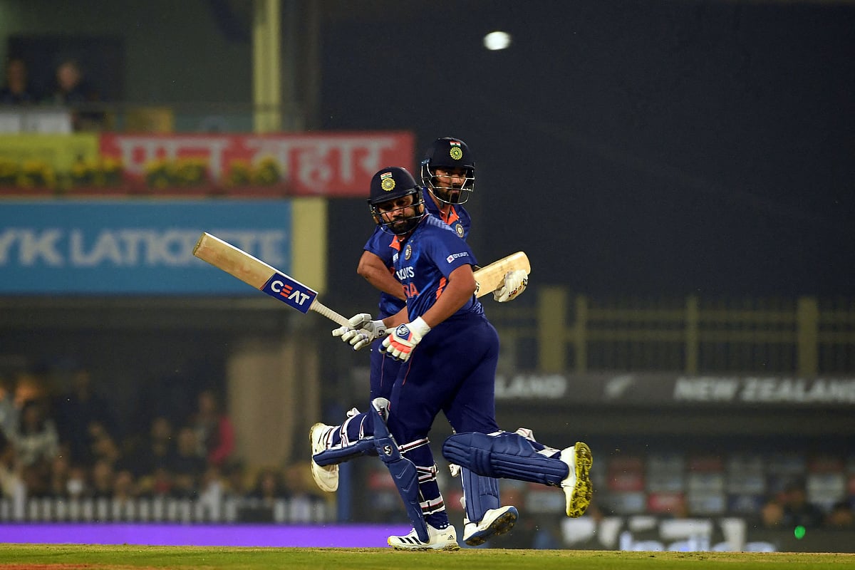 লোকেশ রাহুল ও রোহিত শর্মার উদ্বোধনী জুটিতে ১১৭ রান তোলে ভারত