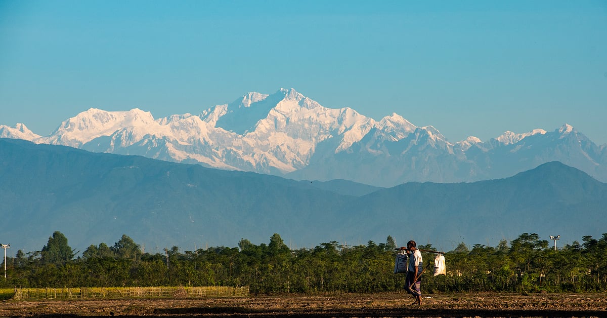 বাংলাদেশ থেকে কাঞ্চনজঙ্ঘা