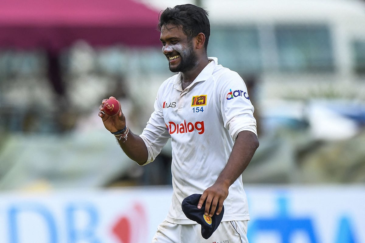 ক্যারিয়ারে প্রথমবার পাঁচ উইকেট পেয়েছেন মেন্ডিস