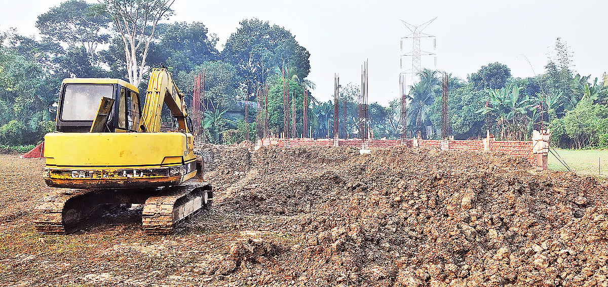 পদ্মা সেতুর আশপাশ এলাকায় মানুষ নানা সেক্টরে বিনিয়োগের পরিকল্পনা করছেন। এতে বিপুল কর্মসংস্থান সৃষ্টি হবে