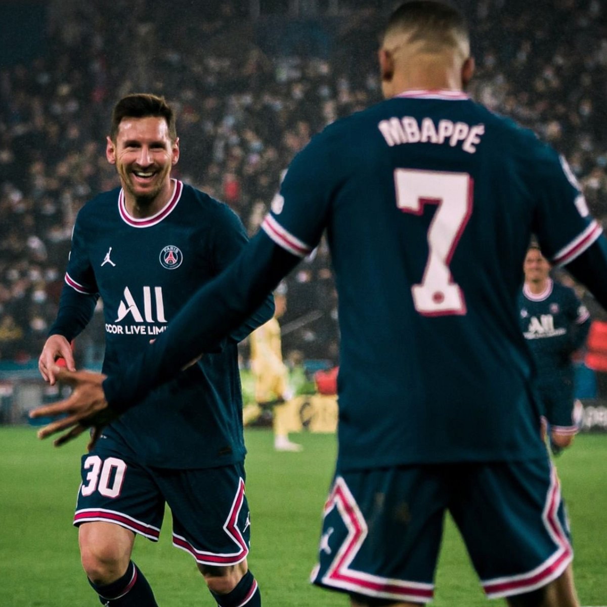 মেসির সঙ্গে এমবাপ্পের জুটি জমে উঠছে