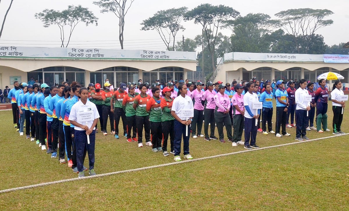 টুর্নামেন্টে অংশগ্রহণকারী ৫ দল