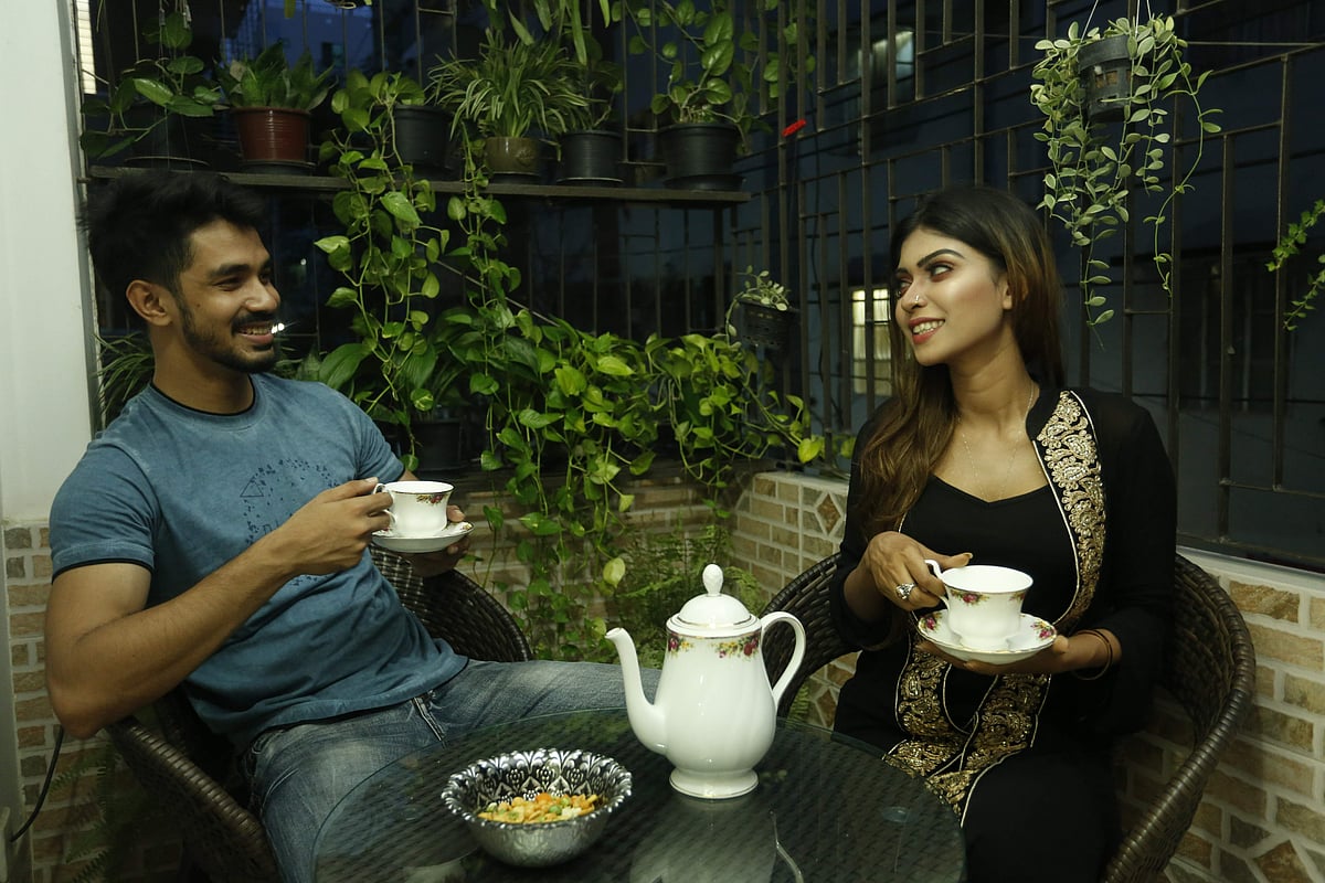 ছোট বারান্দাতেও থাকুক সবুজের ছোঁয়া