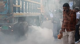 এত বৃষ্টিও পারল না ঢাকার বাতাসের হাল ফেরাতে