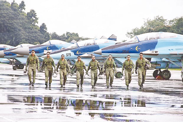 বাংলাদেশ বিমানবাহিনীতে ১০ম গ্রেডের ১৪টি বেসামরিক পদে নিয়োগে অনলাইনে  আবেদন চলছে