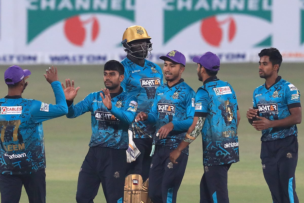 চট্টগ্রাম চ্যালেঞ্জার্সের সঙ্গে মেহেদী হাসান মিরাজের ‘ভুল–বোঝাবুঝি’ আভাস দেয় অনেক কিছুরই