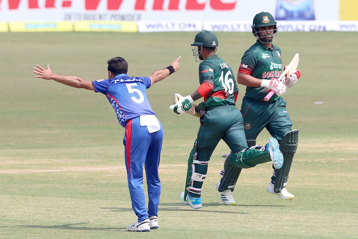 ফারুকির বলে আজও ফিরেছেন তামিম