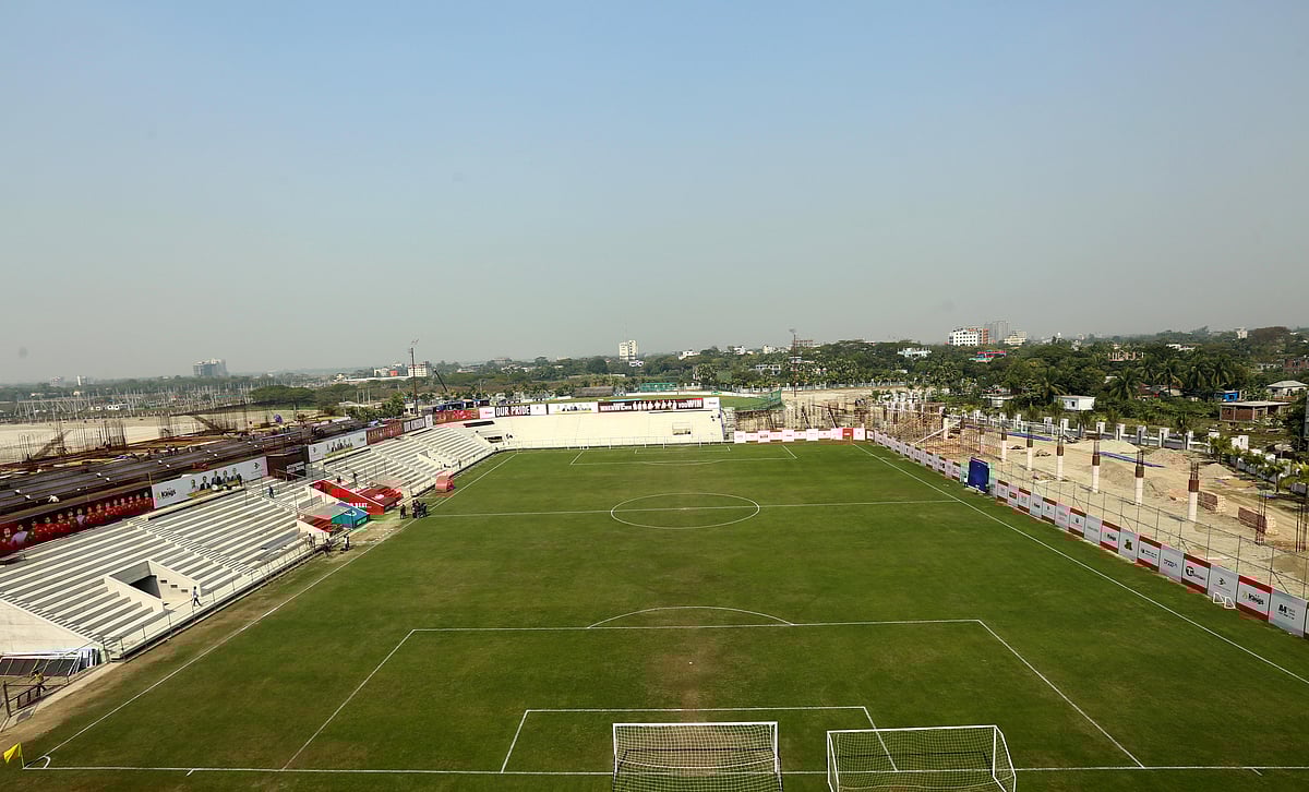 বসুন্ধরা কিংস অ্যারেনা স্টেডিয়ামের মাঠ