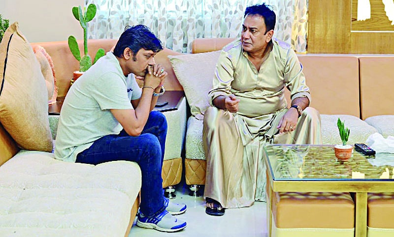 ‘মাফিয়া’ ছবির একটি দৃশ্যে আনিসুর রহমান মিলন ও জাহিদ হাসান