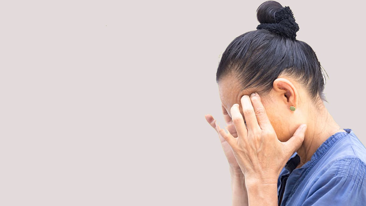 U qizni shafqatsizlarcha jinsiy aloqa bilan jazoladi.