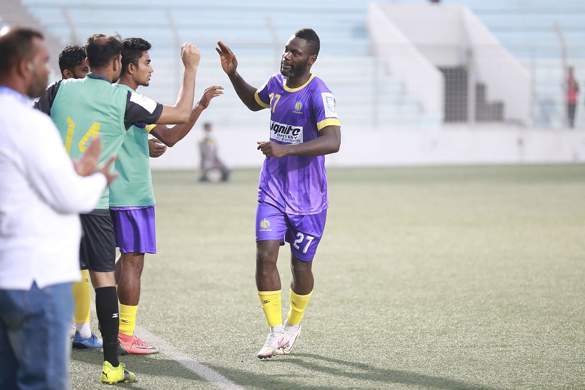 থ্যাঙ্কগডই চট্টগ্রাম আবাহনীর মূল ভরসা। আজ মুন্সিগঞ্জে হ্যাটট্রিক করেছেন এই স্ট্রাইকার