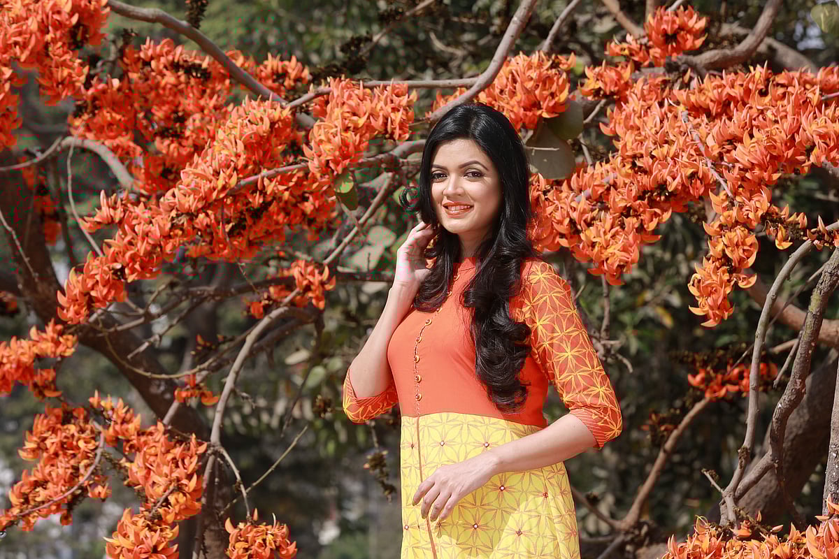 প্রকৃতি এ সময় সেজে ওঠে রঙিনভাবে