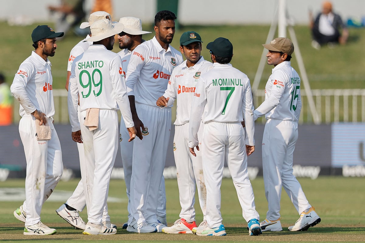 শেষ সেশনের শুরুতেই ধাক্কা দিয়েছিলেন ইবাদত