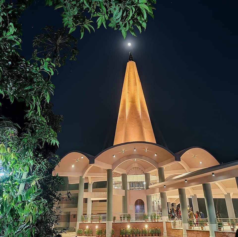 স্বামী, স্ত্রীর নেতৃত্বে চোর চক্র, মন্দিরে ঘুরে ঘুরে করতেন সোনা চুরি