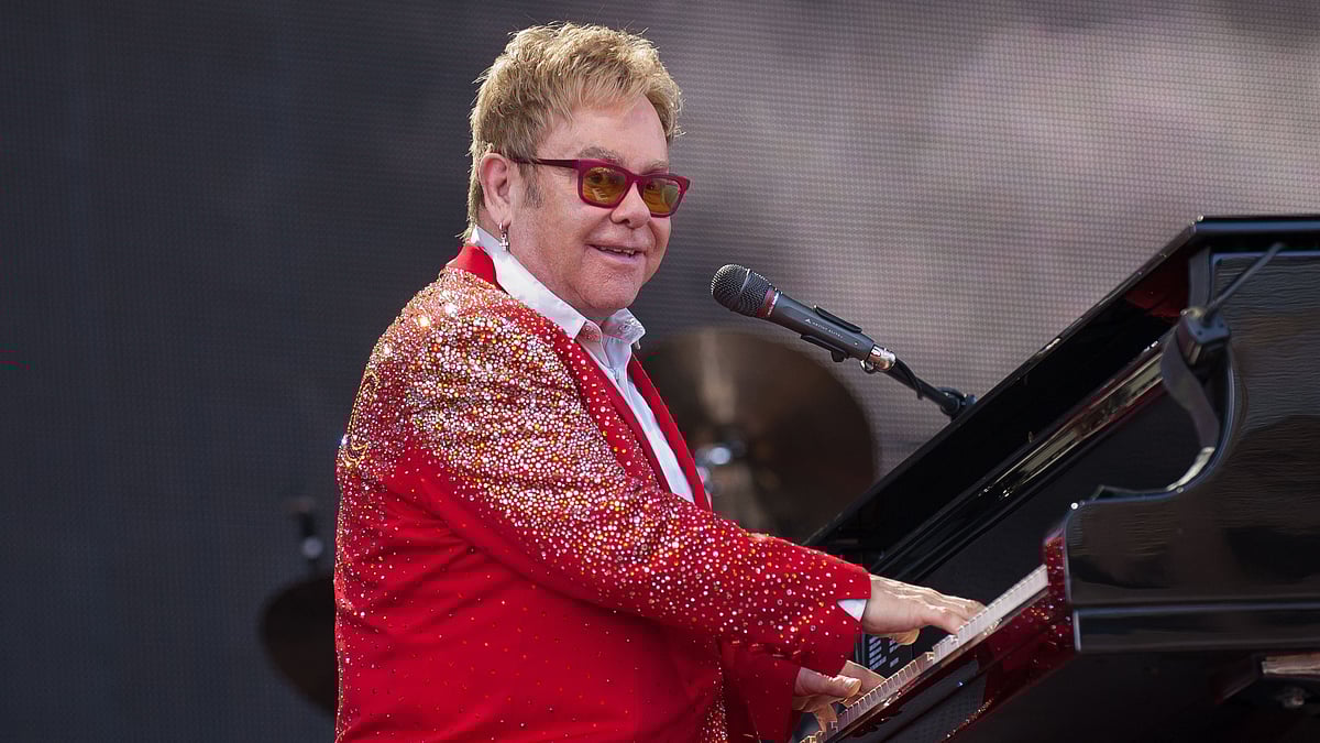 ১৯৪৭ সালের ২৫ মার্চ এলটন জনের জন্ম