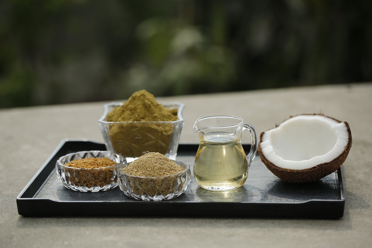 তেলের সঙ্গে নানা উপকরণ মিশিয়ে করা যাায় রূপচর্চা