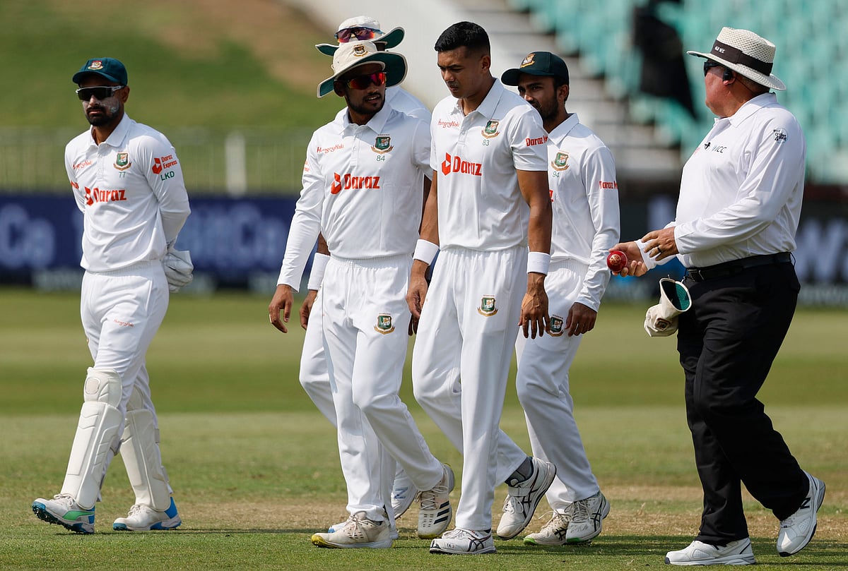 ডারবান টেস্টে আম্পায়ারিং ও দক্ষিণ আফ্রিকান খেলোয়াড়দের স্লেজিংয়ের বিরুদ্ধে আইসিসির কাছে আনুষ্ঠানিক অভিযোগ জানাবে বাংলাদেশ ক্রিকেট বোর্ড