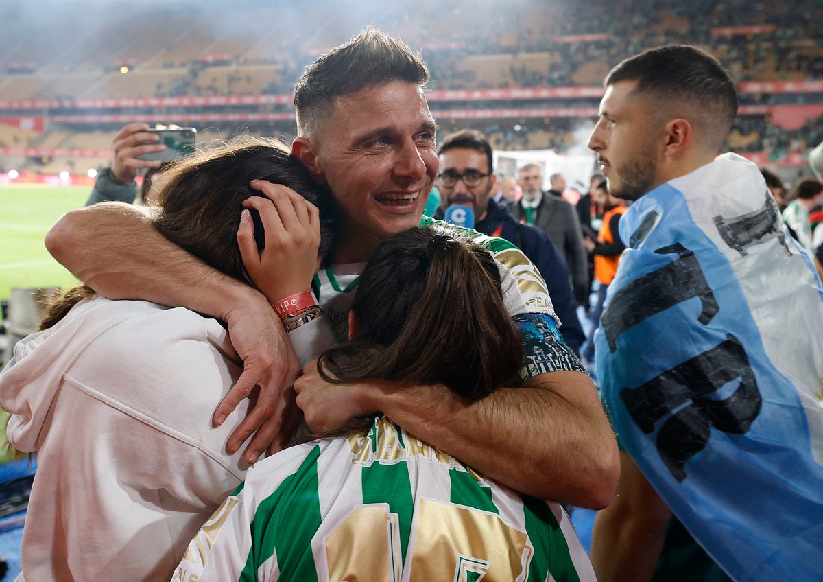 কোপা দেল রের শিরোপা জয়ের পর রিয়াল বেতিসের খেলোয়াড়দের উচ্ছ্বাস