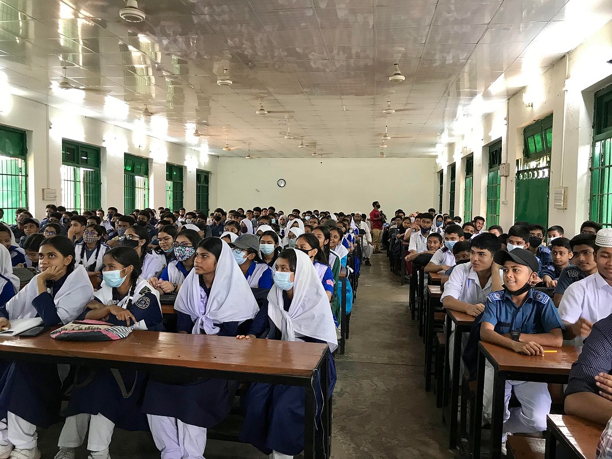 কর্মশালায় অংশ নেওয়া শিক্ষার্থীদের একাংশ