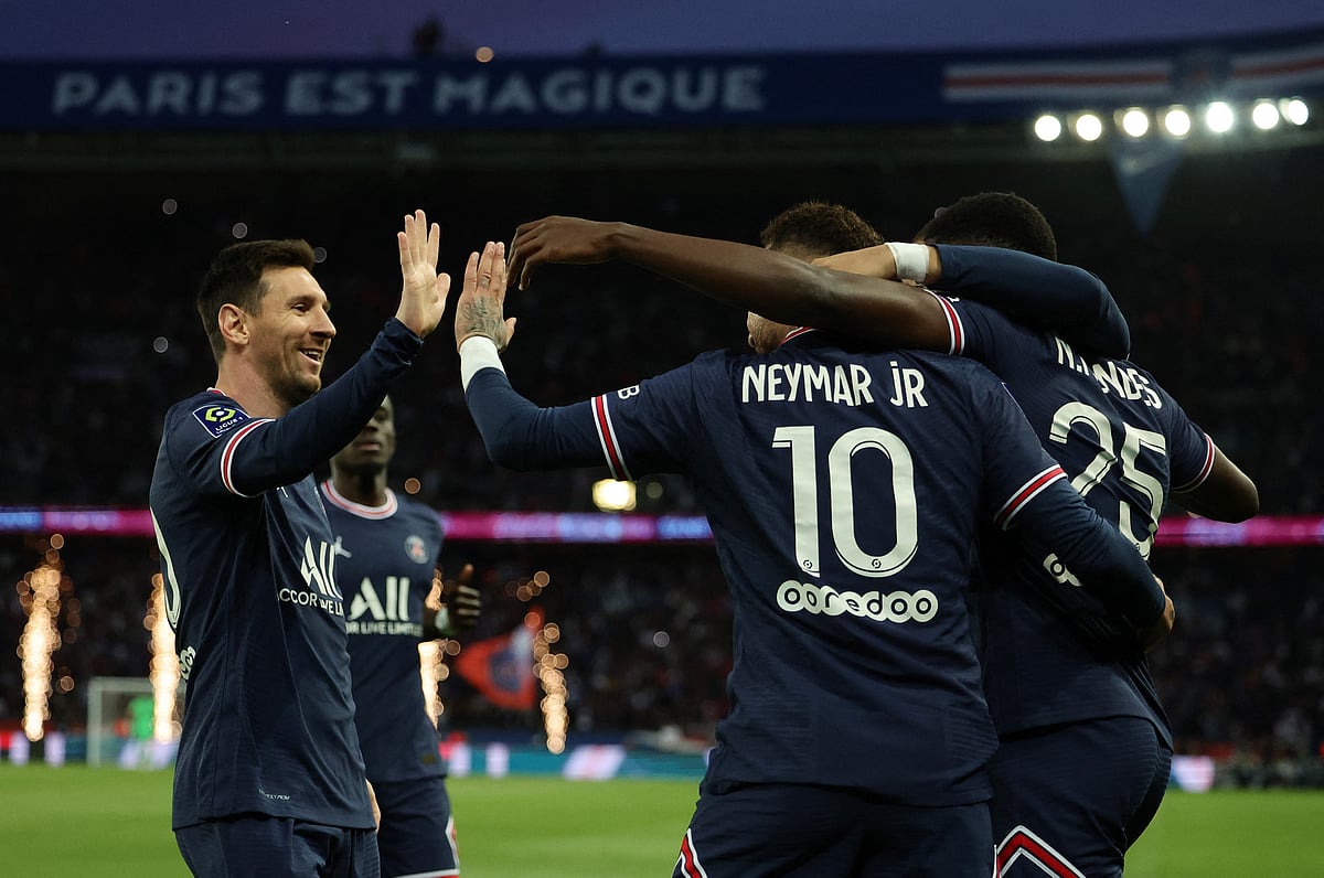 নেইমারের গোল, উদযাপনে সঙ্গী মেসিসহ অন্য সতীর্থরা