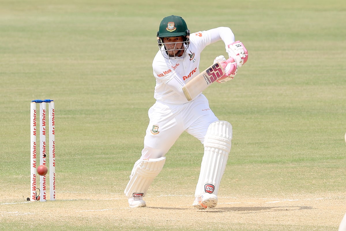 বাংলাদেশের ক্রিকেট ইতিহাসে নতুন চূড়ায় মুশফিক