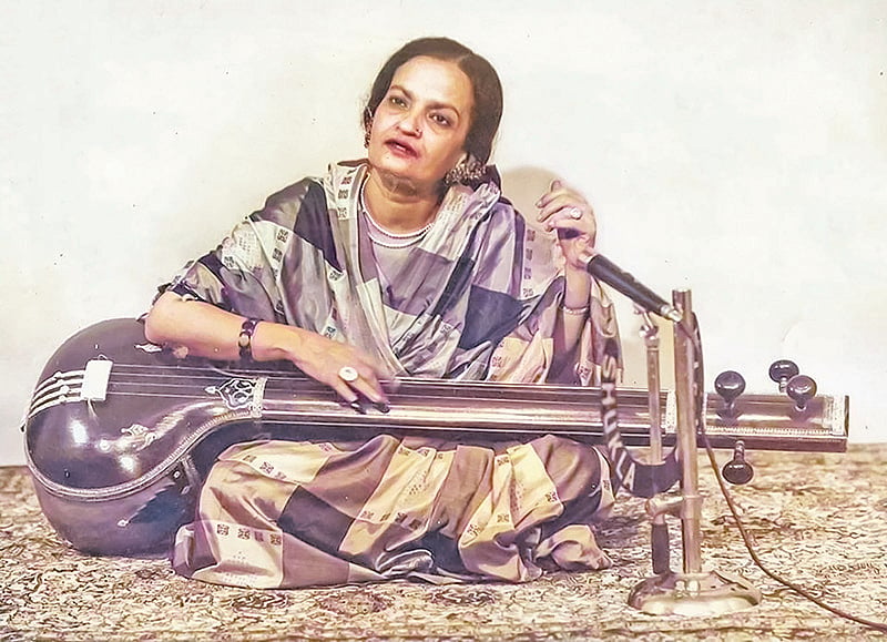 ‘দিওয়ানা’ থেকে ‘জোছনা করেছে আড়ি’, যে ১০ গানে চেনা যায় বেগম আখতার