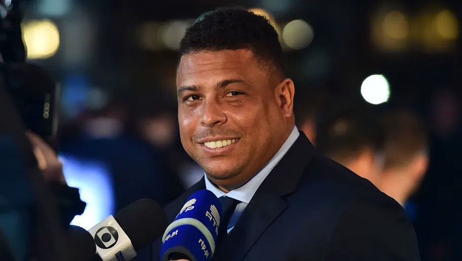 ব্রাজিলের কিংবদন্তি ফুটবলার রোনালদো