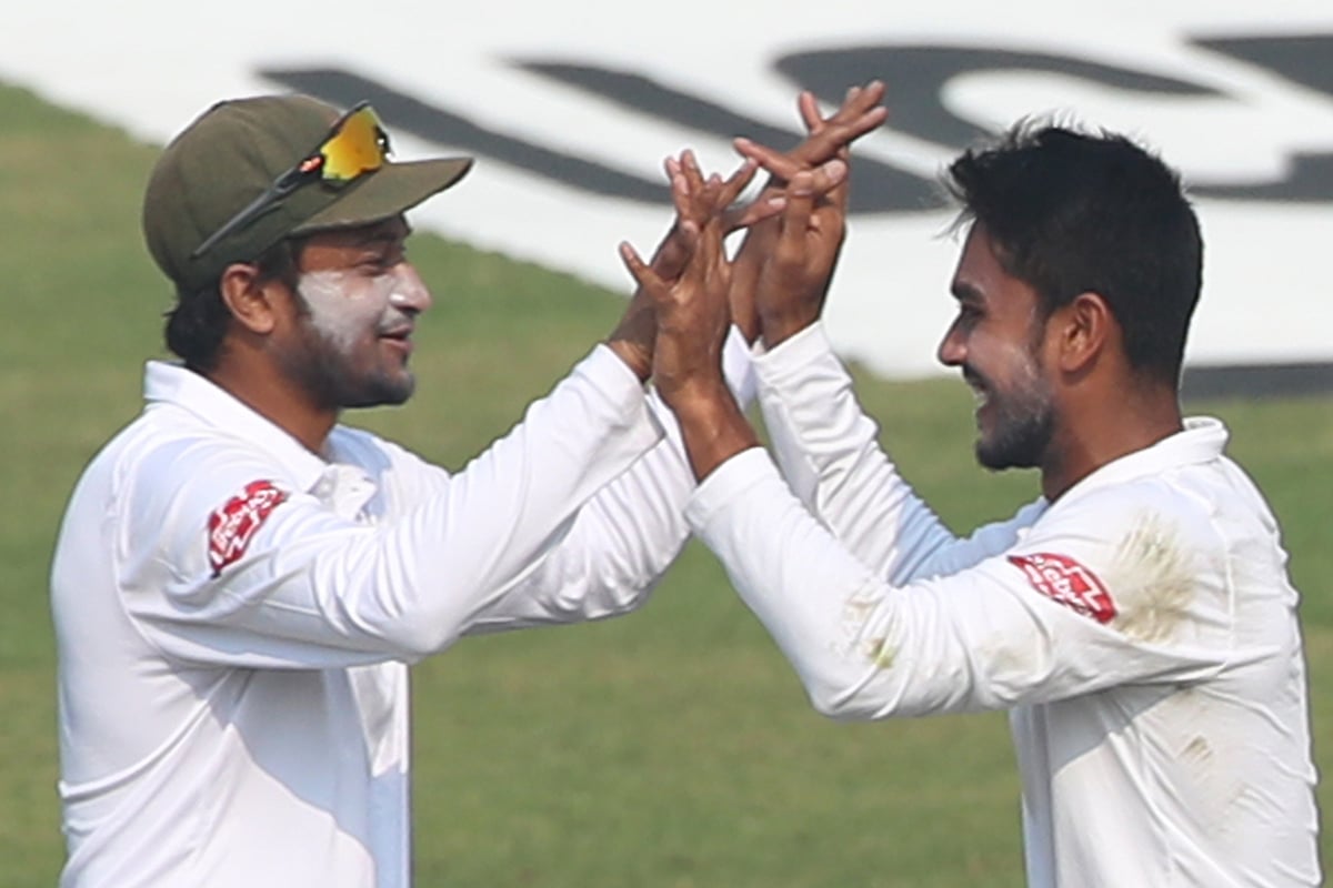 বাংলাদেশ–ওয়েস্ট ইন্ডিজ টেস্ট লড়াইয়ে সবচেয়ে বেশি উইকেট সাকিব আল হাসানের, সেরা বোলিং মেহেদী হাসান মিরাজের