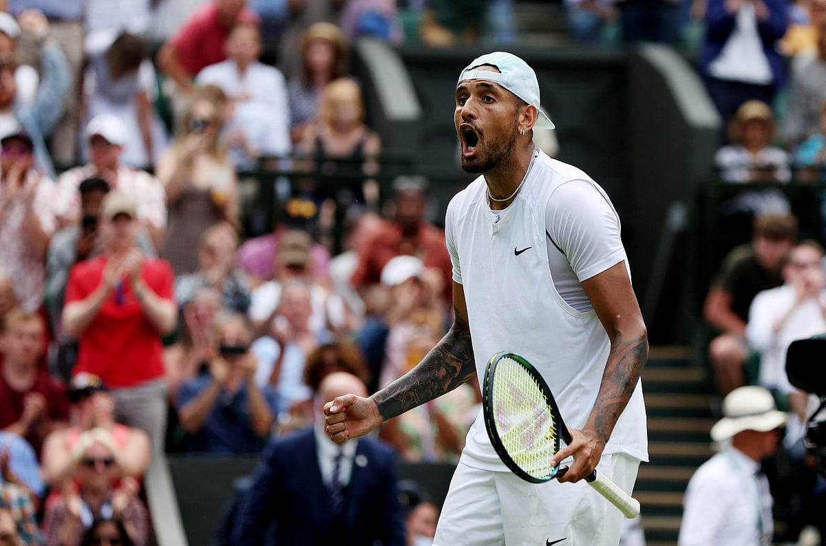 বান্ধবীকে নিগ্রহ করেছিলেন কিরিওস