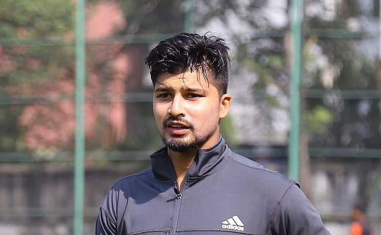 খুলনার হয়ে শতক করেছেন নুরুল হাসান