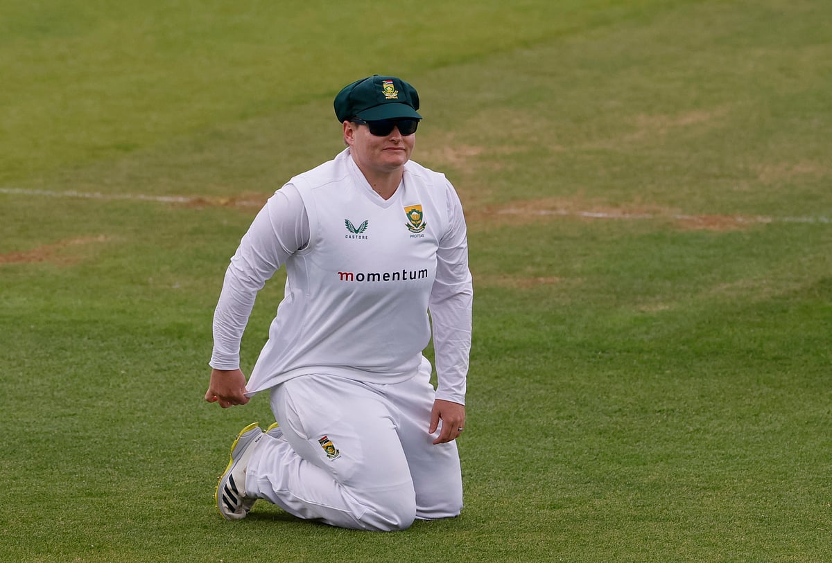 ৩০ বছর বয়সেই আন্তর্জাতিক ক্রিকেটকে বিদায় বলে দিলেন লিজেল লি