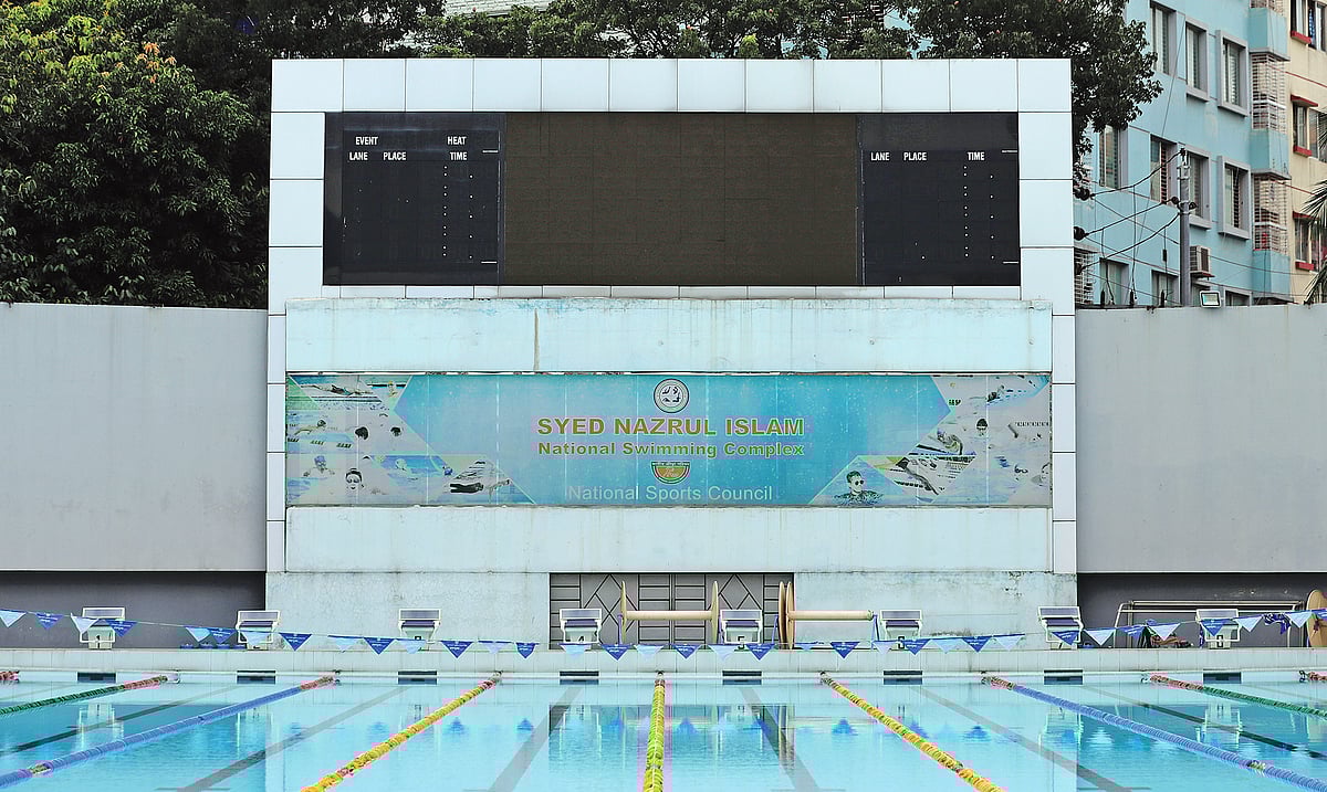 মিরপুর সুইমিংপুলে অকেজো হয়ে পড়ে আছে মূল্যবান ইলেকট্রনিক স্কোরবোর্ড। সাঁতার ফেডারেশন ঘরোয়া প্রতিযোগিতা সারছে হ্যান্ডটাইমিংয়ে