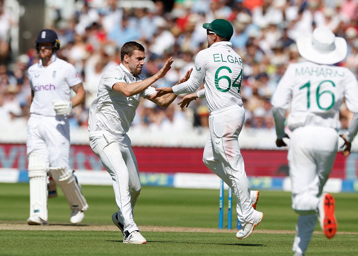 আগুনে বোলিং করেছেন আনরিখ নর্কিয়া