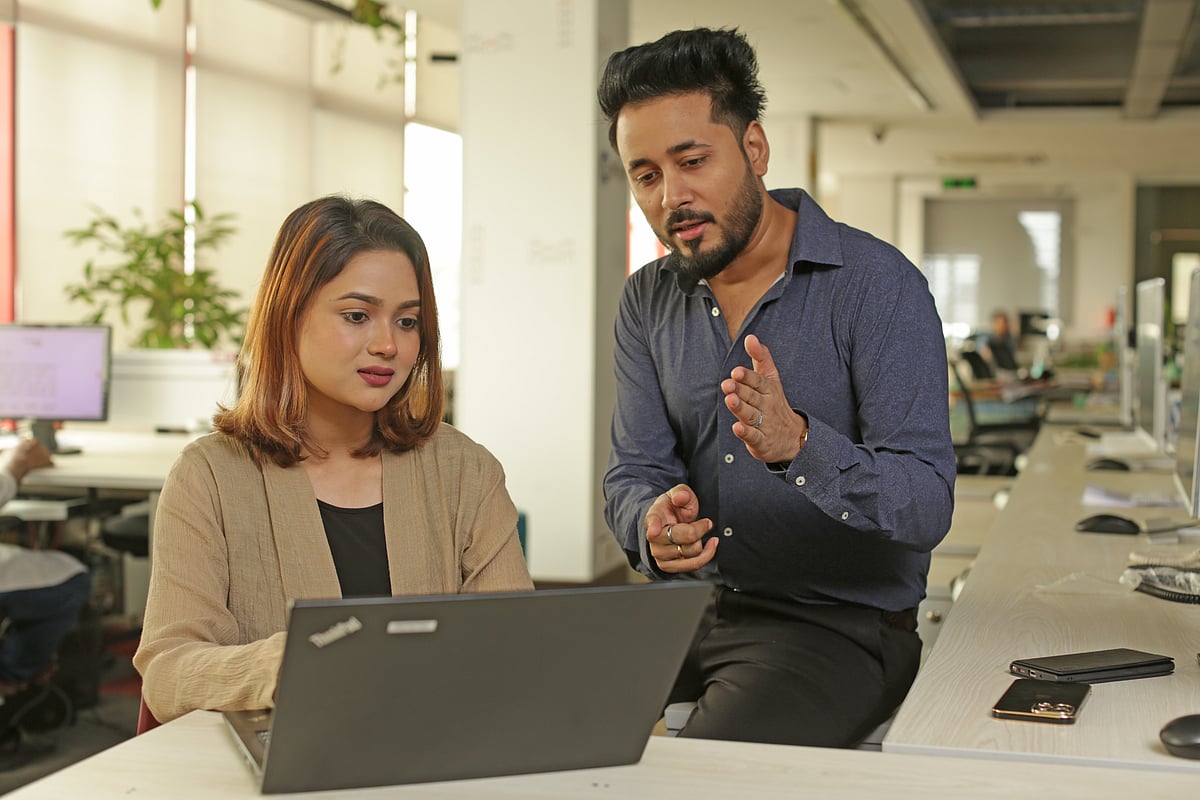 বাংলাদেশ ইনস্টিটিউট অব ম্যানেজমেন্ট ৬ মাসের ইন্টার্নশিপের সুযোগ দিচ্ছে। মডেল: সিফাত ও জুলফিকার