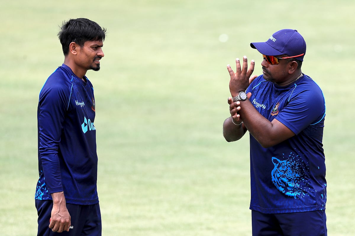 এ সিরিজেই তাইজুল ইসলাম বা নাসুম আহমেদকে দলে দেখা যাবে, মনে করছেন স্পিন বোলিং কোচ রঙ্গনা হেরাথ