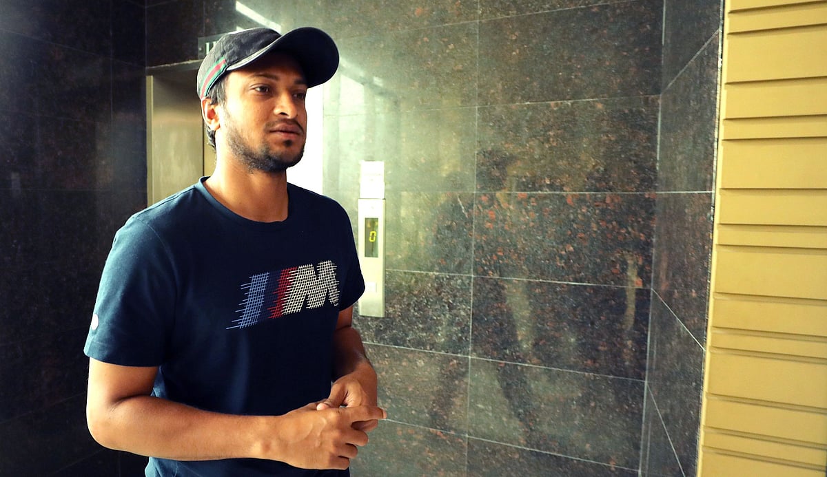 সর্বশেষ এই বিতর্কে বিশ্ব ক্রিকেটে বাংলাদেশের ভাবমূর্তিরও কি বড় একটা ক্ষতি করে ফেললেন না সাকিব!