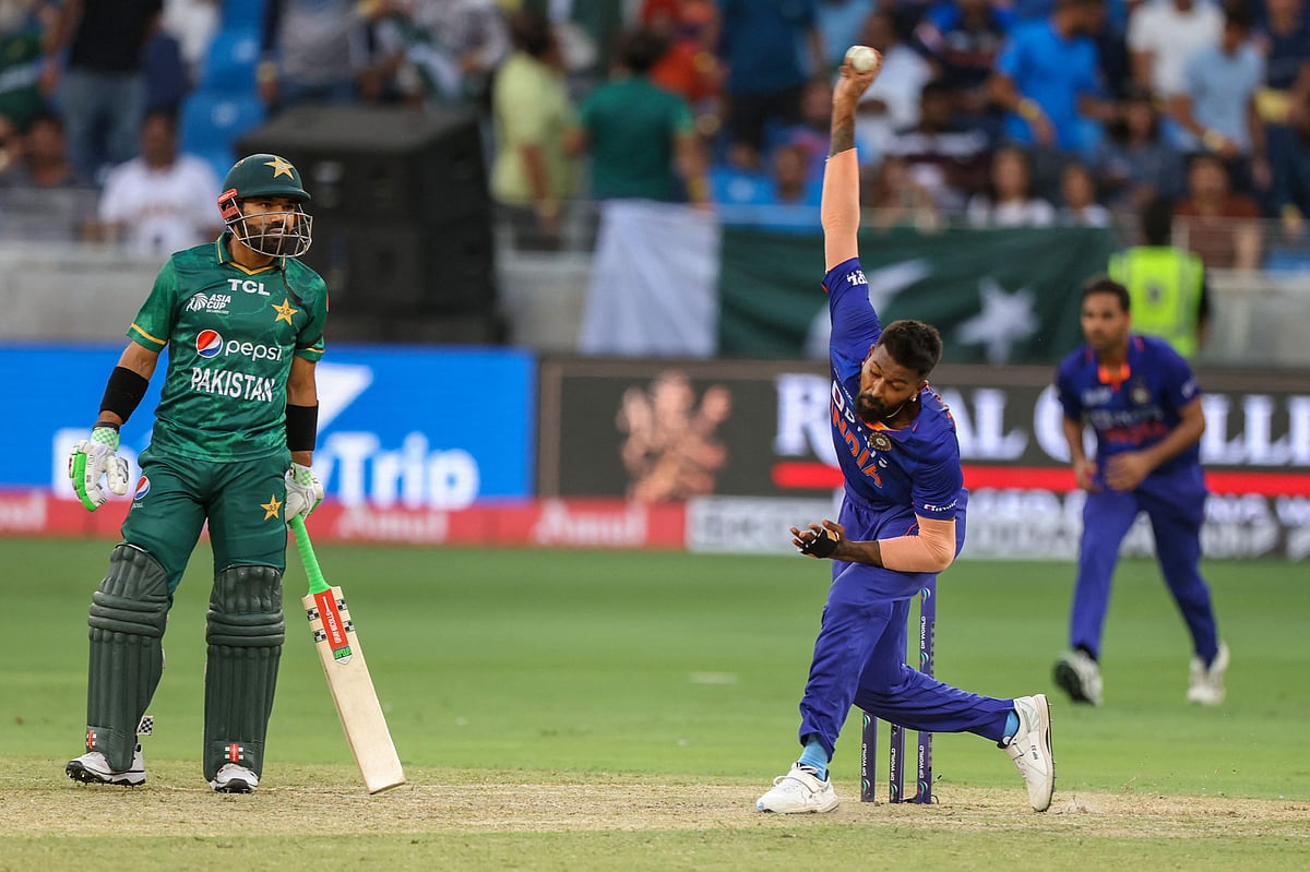 ভারত–পাকিস্তান ম্যাচে দুই দলই বোলিংয়ে বেশি সময় নিয়েছে