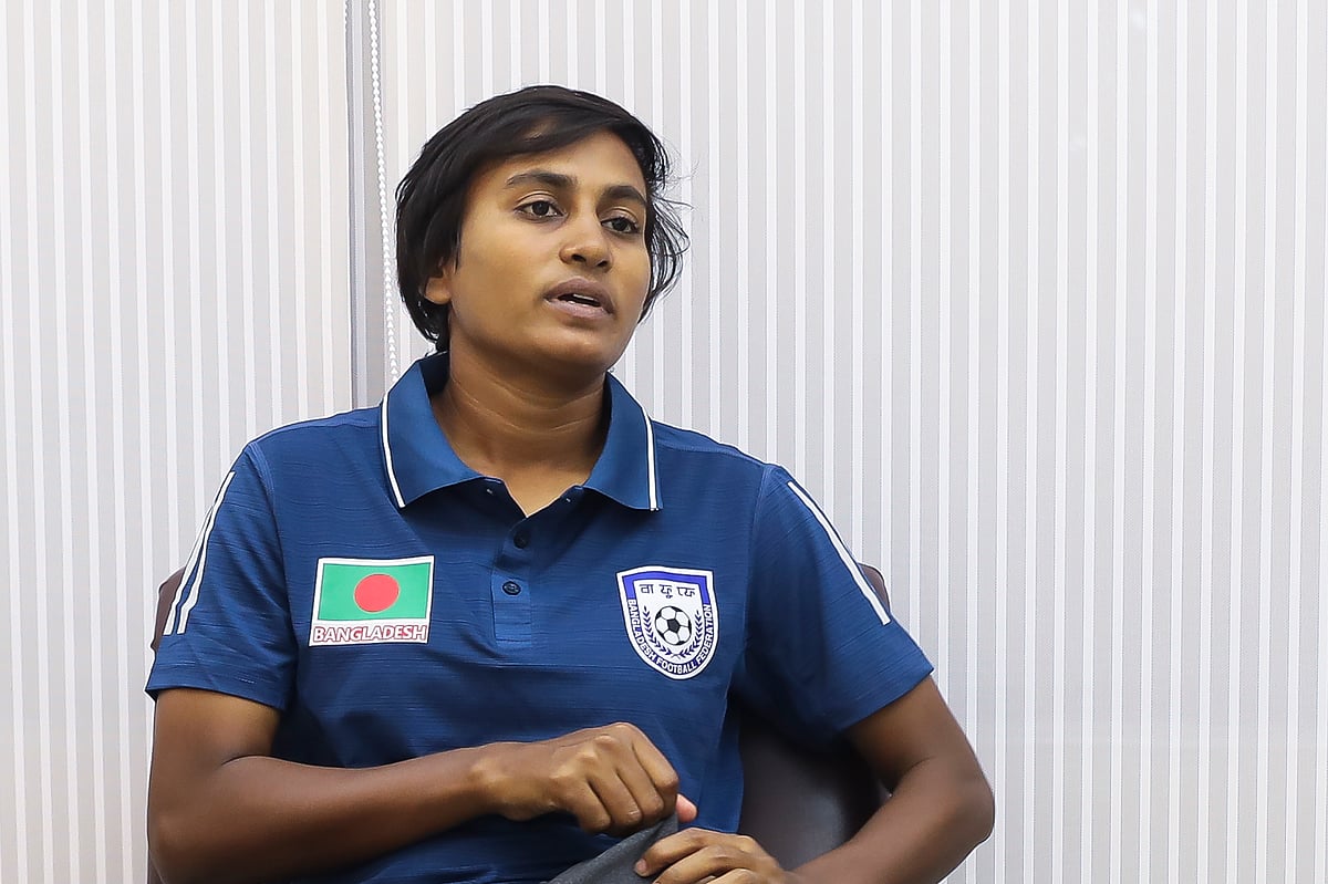 সাফজয়ী বাংলাদেশ নারী ফুটবল দলের অধিনায়ক সাবিনা খাতুন