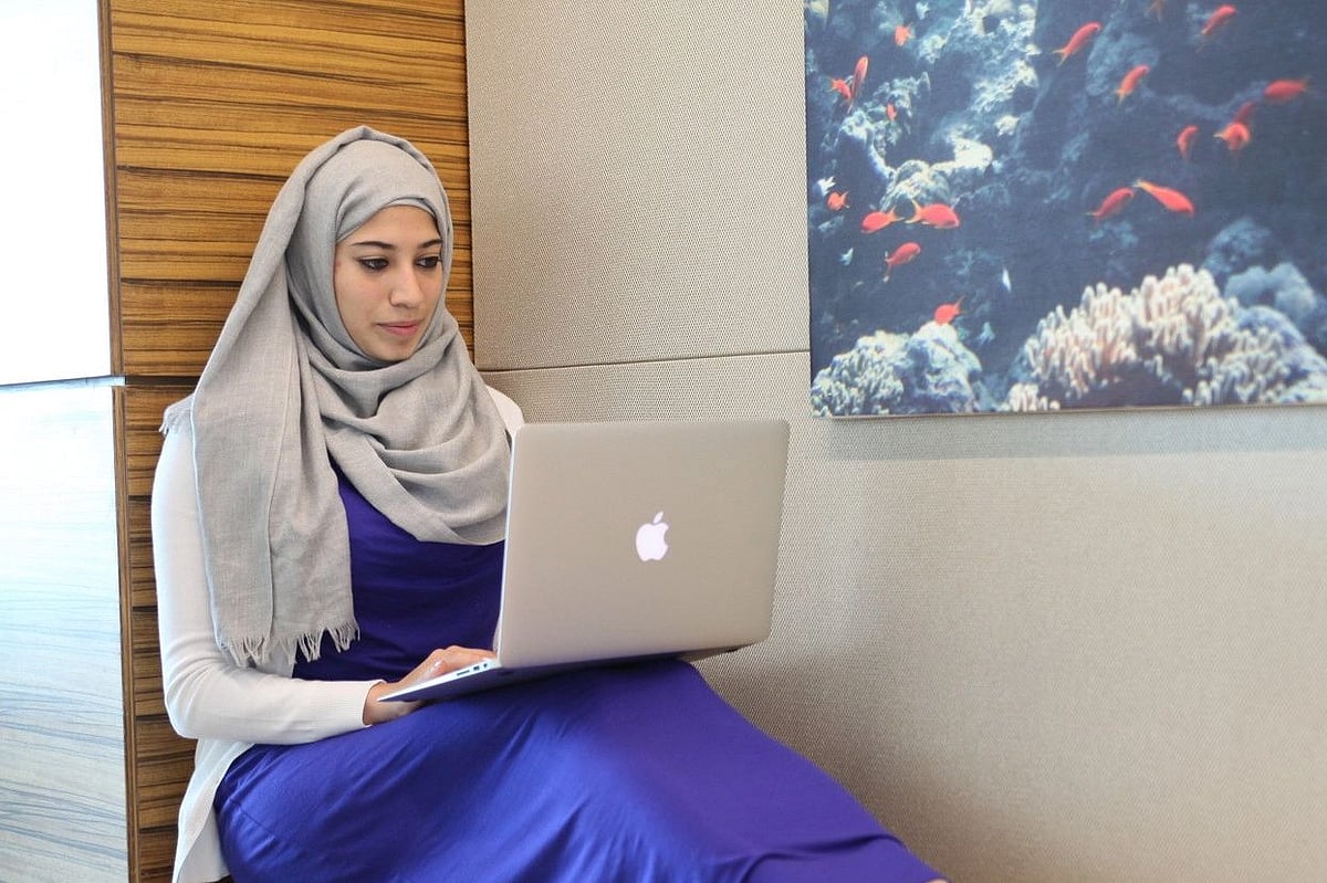 গ্রন্থাগারে আছে নিরিবিলি পড়ার জায়গা